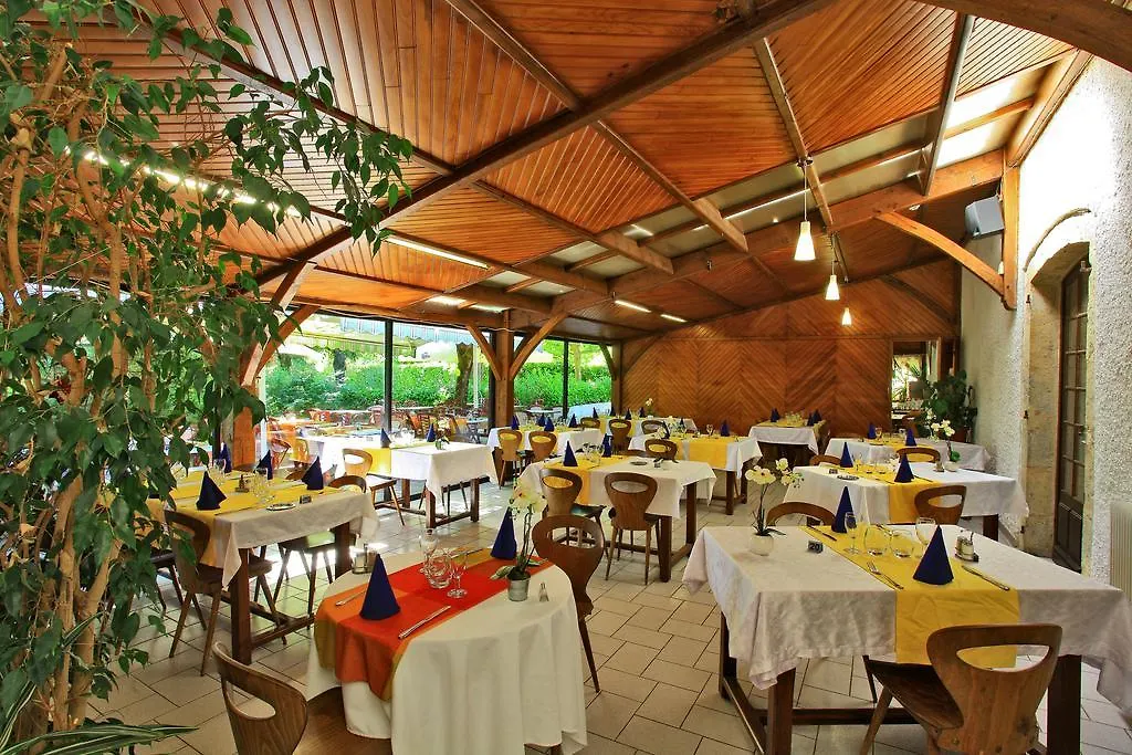** Hotel Le Clos Grand Pradines  Frankrijk